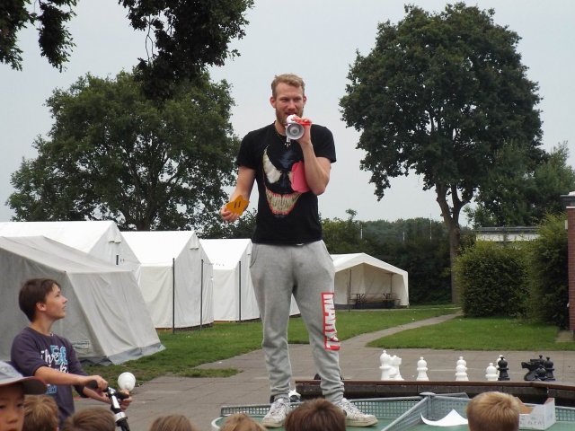 18.08.2015
