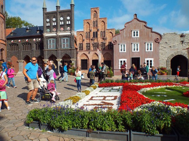 28.08.2015