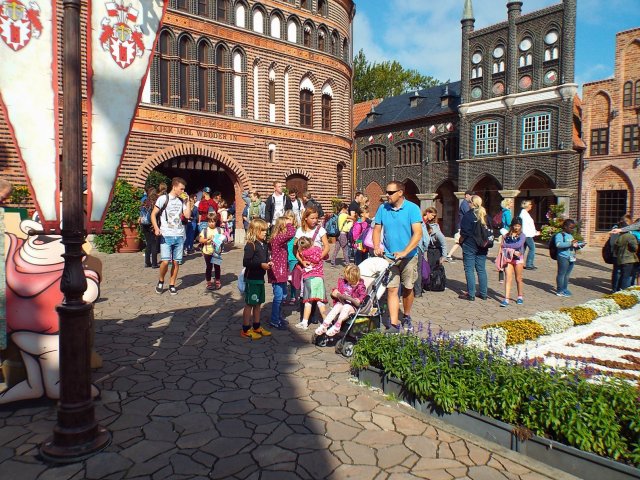 28.08.2015